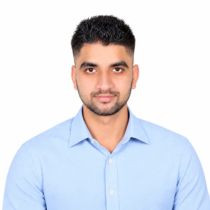 Aliakbar Indorwala, Accountant